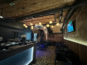 Bary z shishą w Krakowie – miejsca warte zobaczenia w Polsce 12 Foggy Krakow Shisha Lounge Bar Karaoke & Sushi